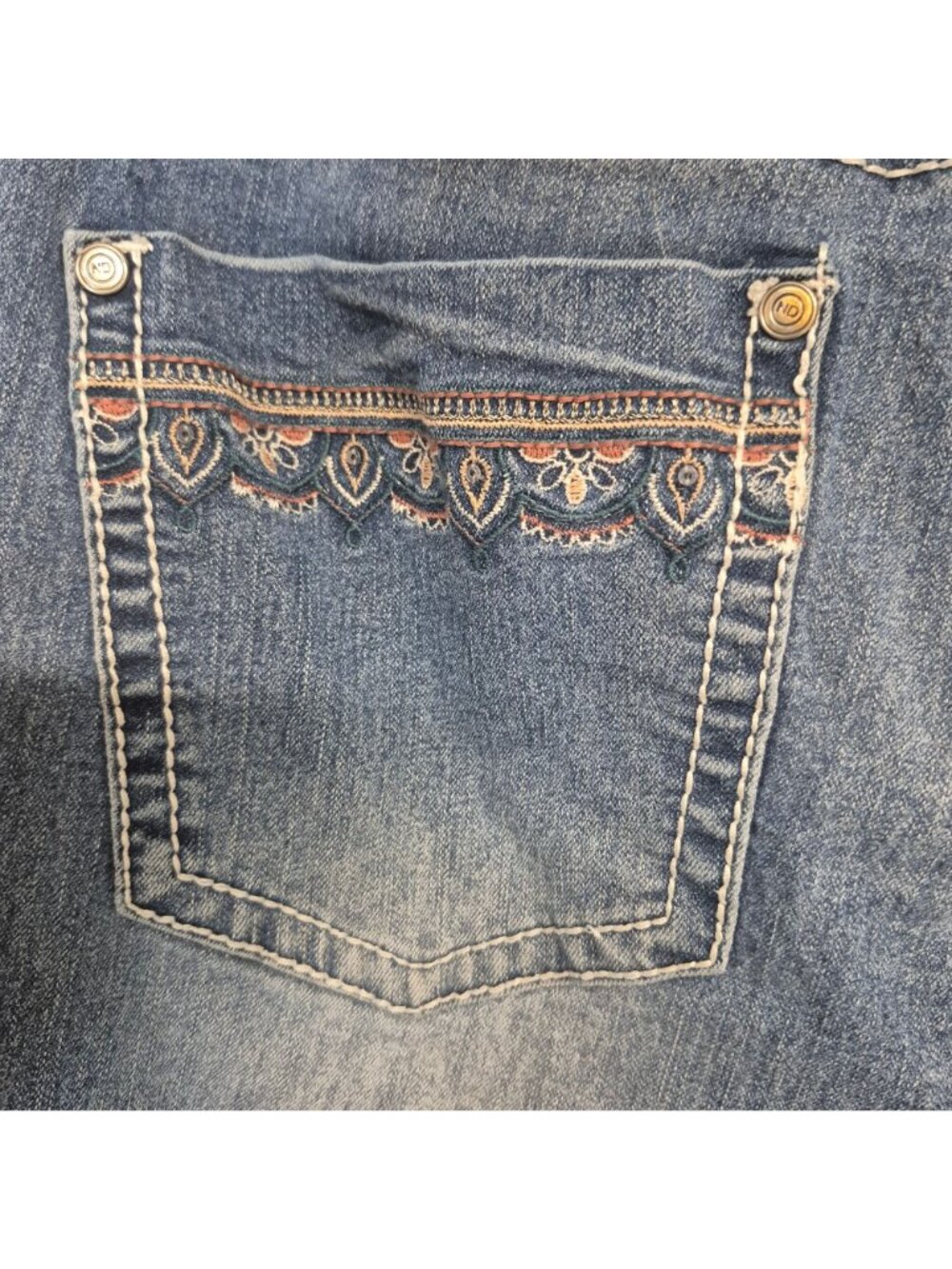 Blue Denim Capris With Embroidered Hem & Pockets Size 10R - Picture 6 of 7